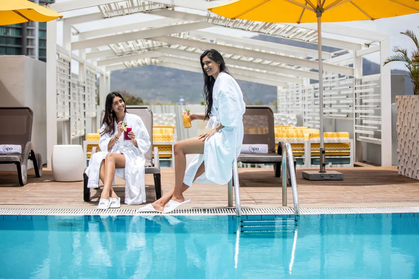 Hennessy Park Hotel OUTDOOR_POOL