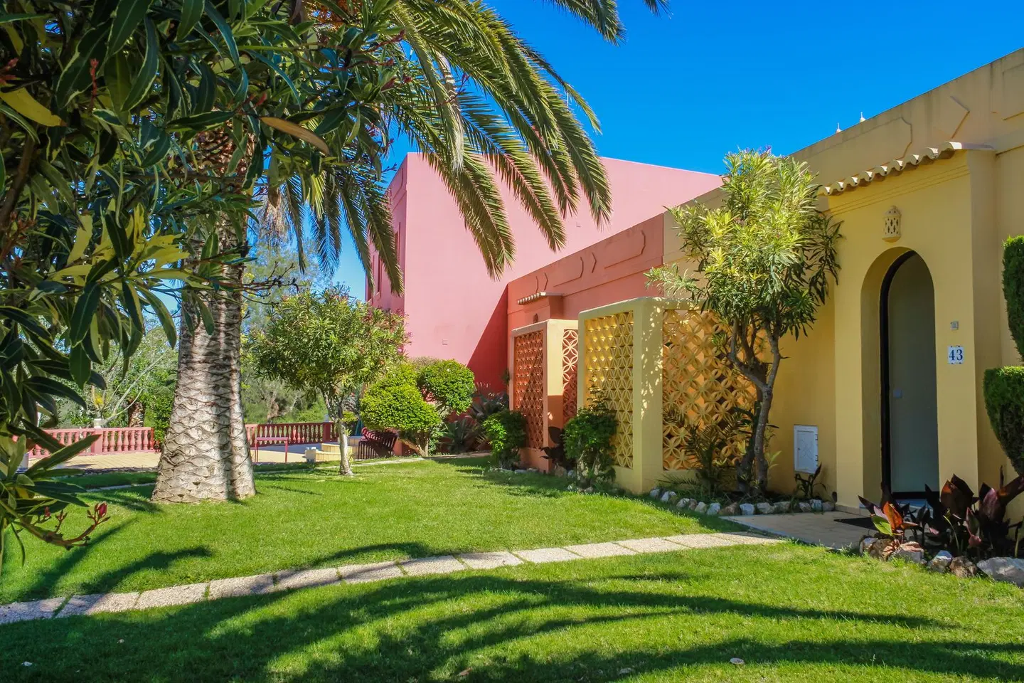 Colina Village EXTERIOR