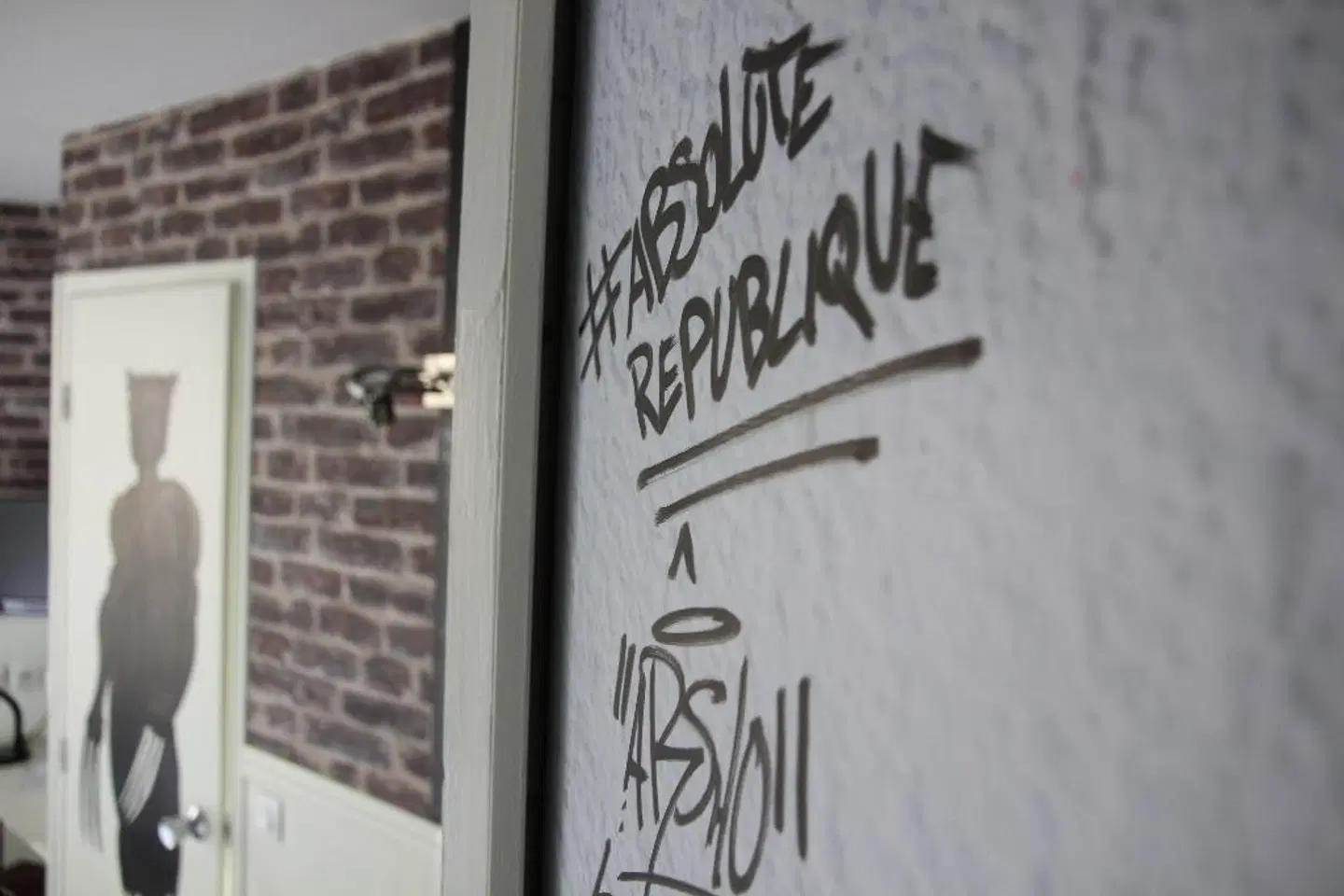 Absolute Hotel EXTERIOR