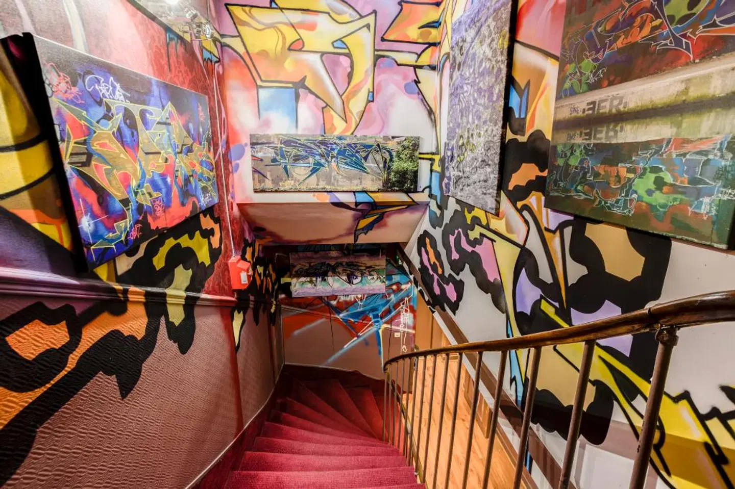 Absolute Hotel PEOPLE