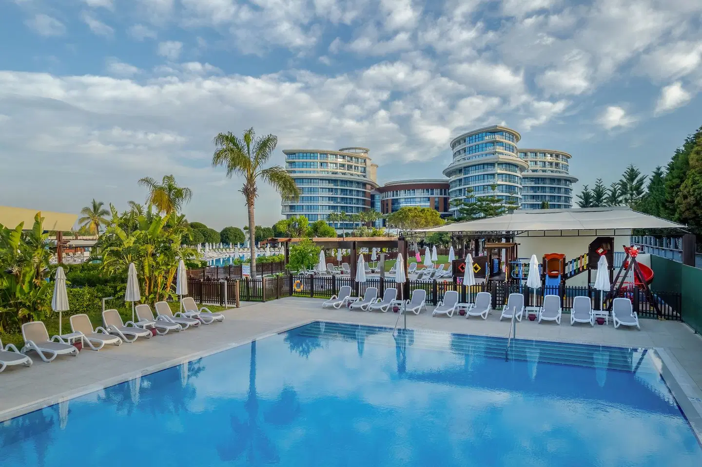 Baia Lara OUTDOOR_POOL