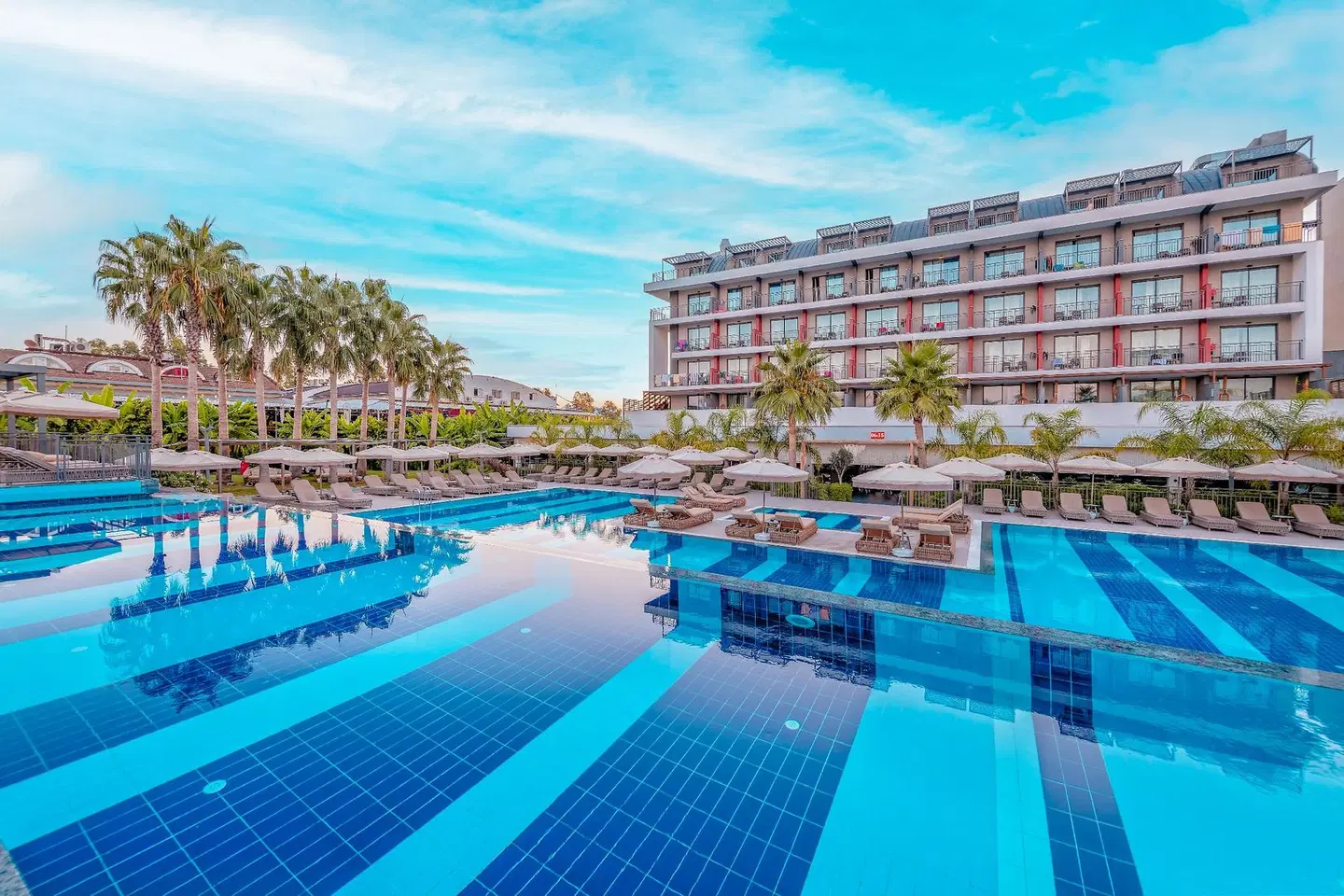 Belek Beach Resort OUTDOOR_POOL