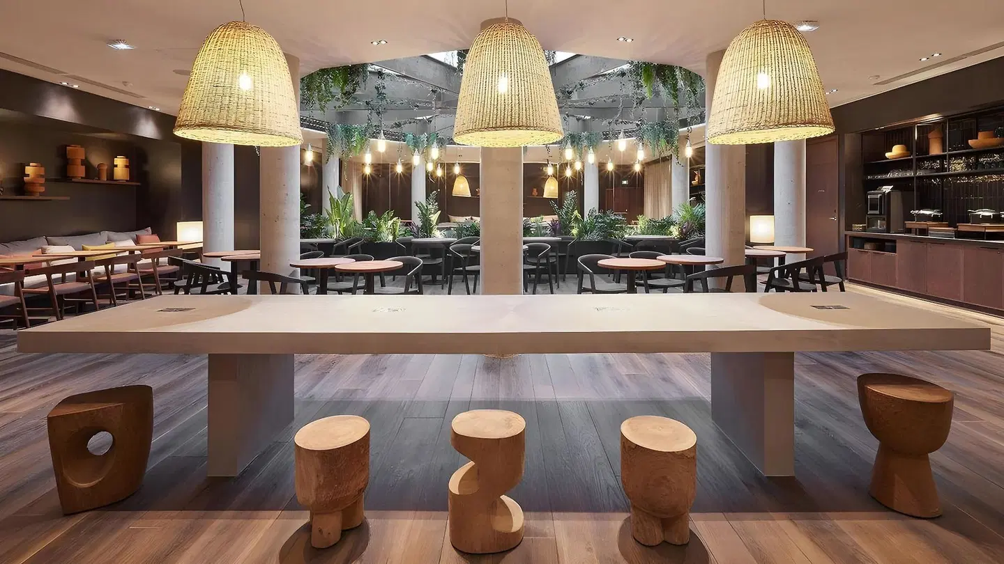 Le Bellune Paris Hotel Bar