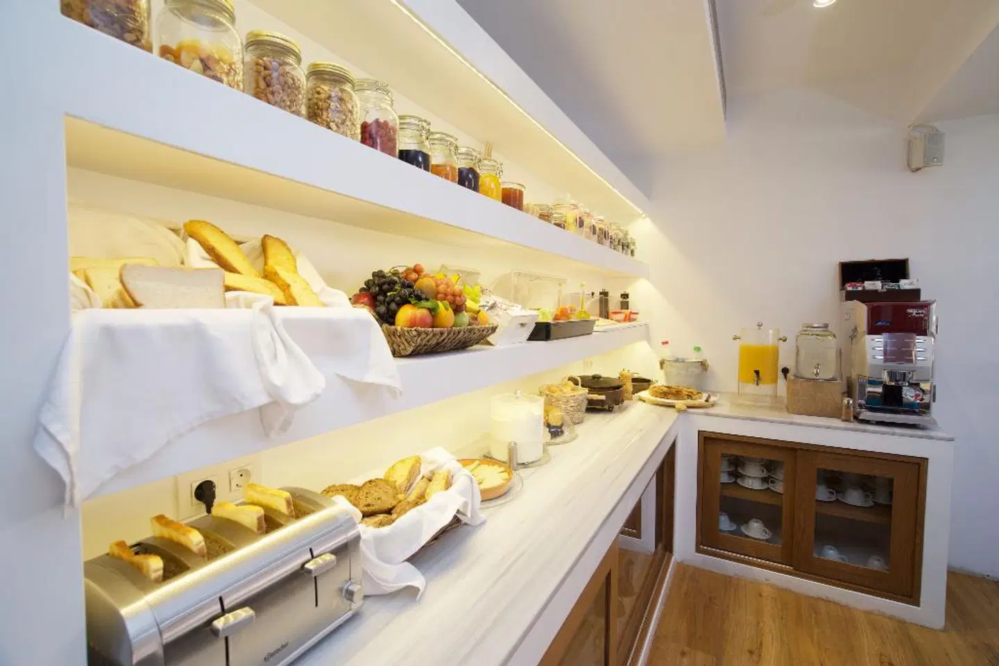 Mirabel City Center Hotel Restaurant