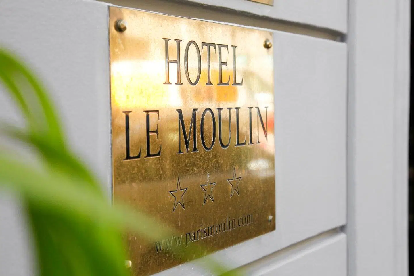 Moulin Plaza Restaurant