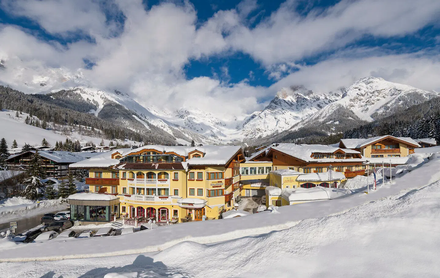 Hotel & Spa Urslauerhof EXTERIOR