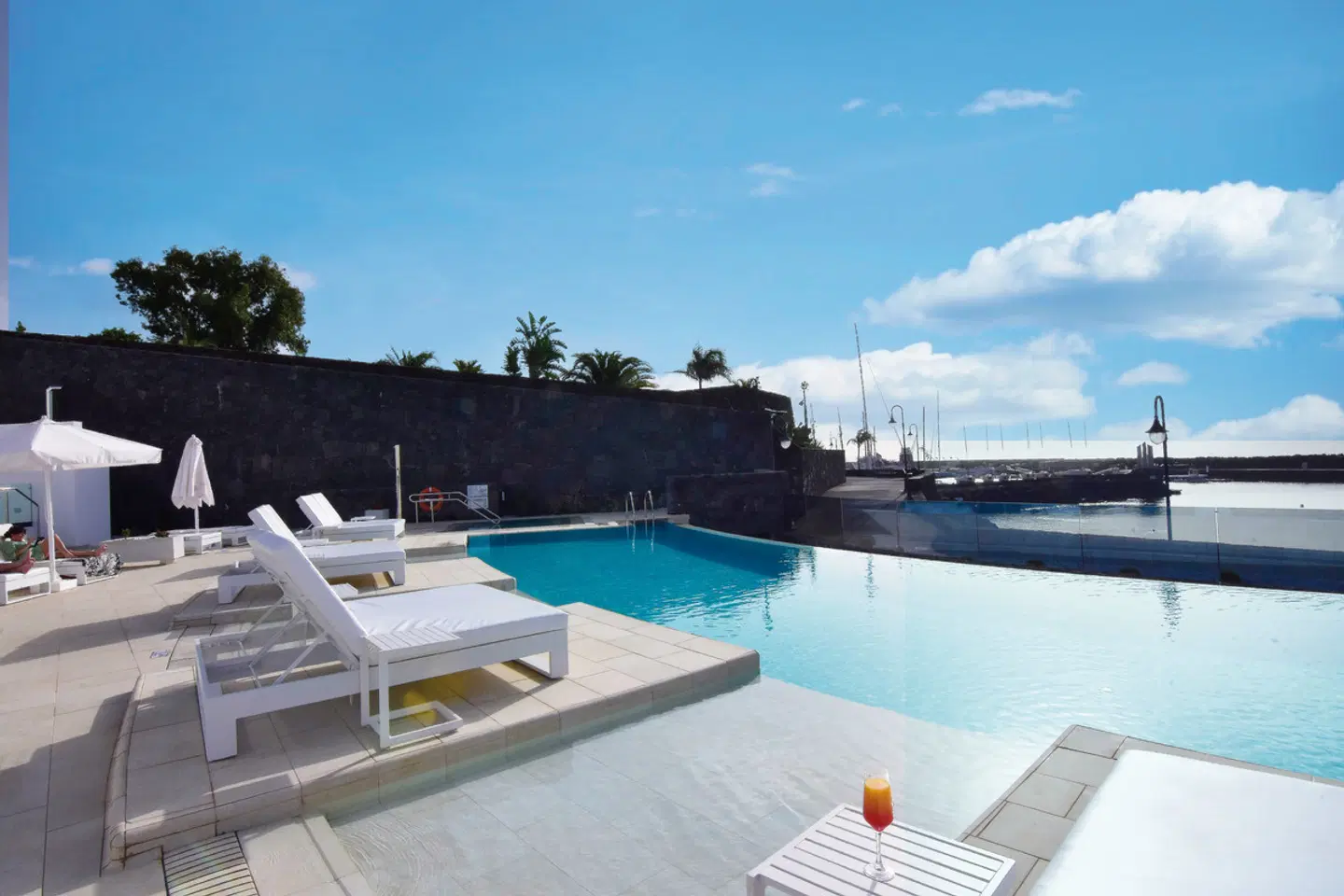 Royal Marina Suites Boutique Hotel OUTDOOR_POOL
