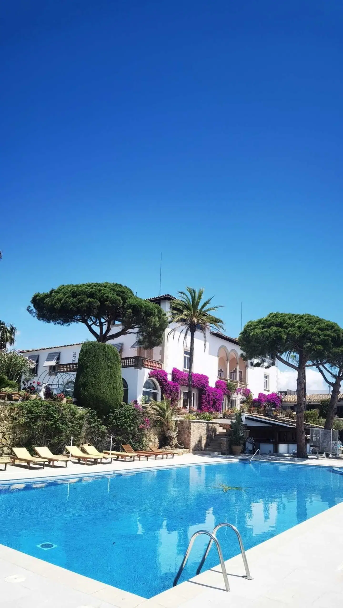 Roger de Flor by Seleqtta OUTDOOR_POOL