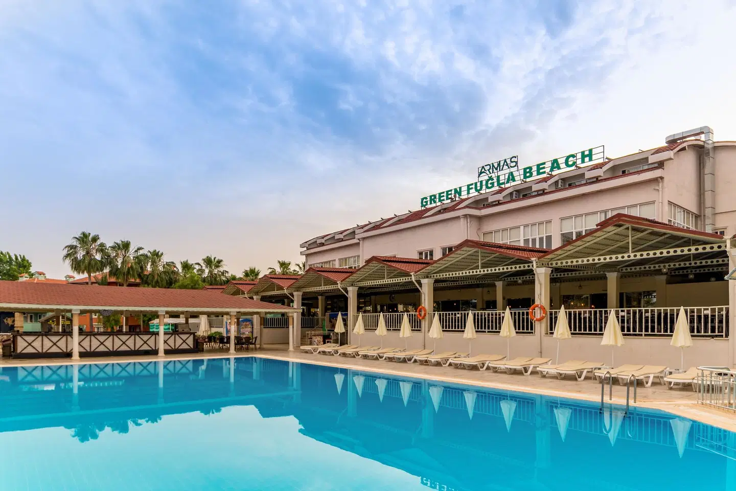 Armas Green Fugla OUTDOOR_POOL