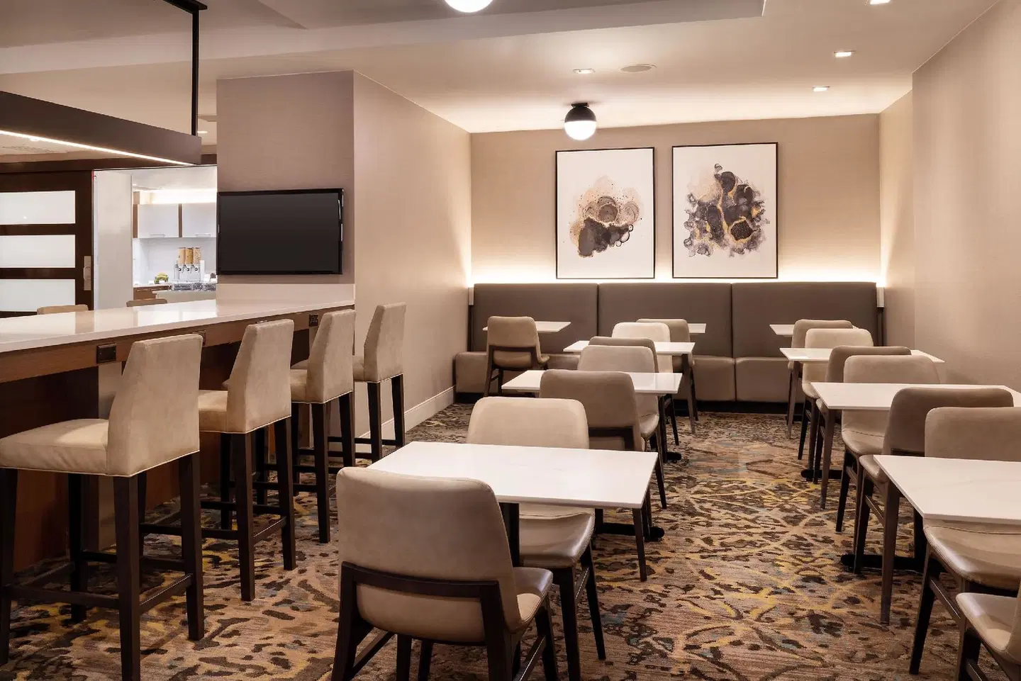 Residence Inn by Marriott New York Manhattan/Midtown East Bar