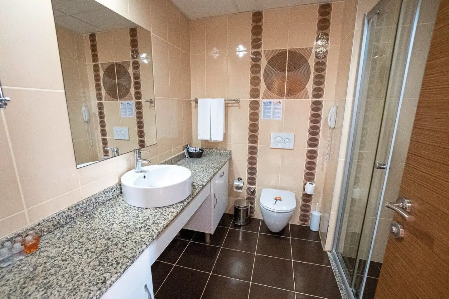 Cenger Beach Resort Badezimmer