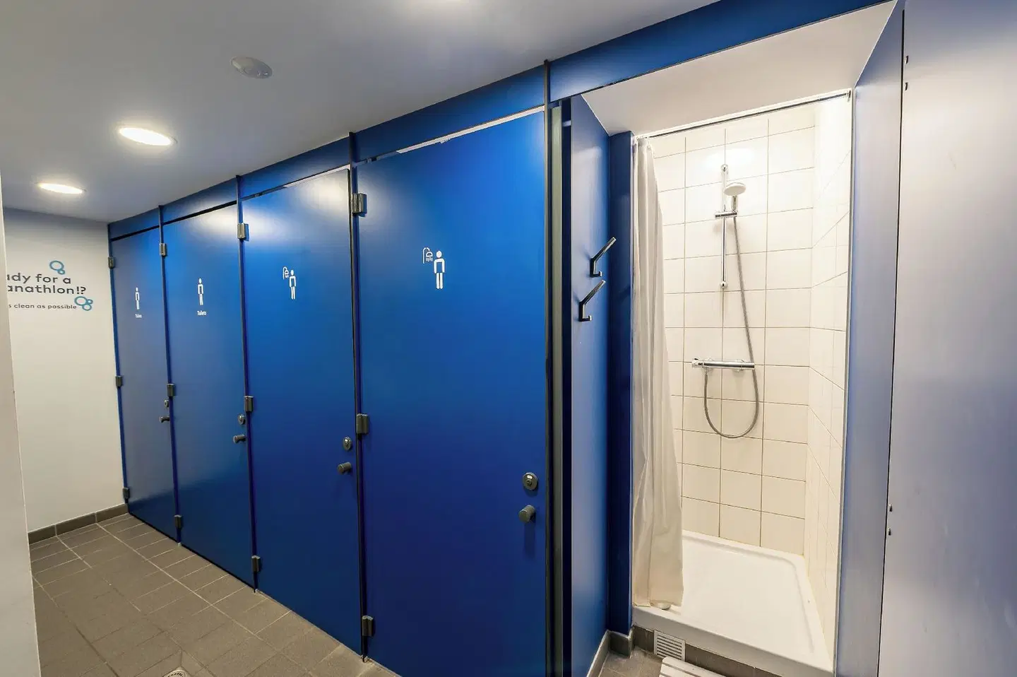 UCPA SPORT STATION HOSTEL PARIS Badezimmer