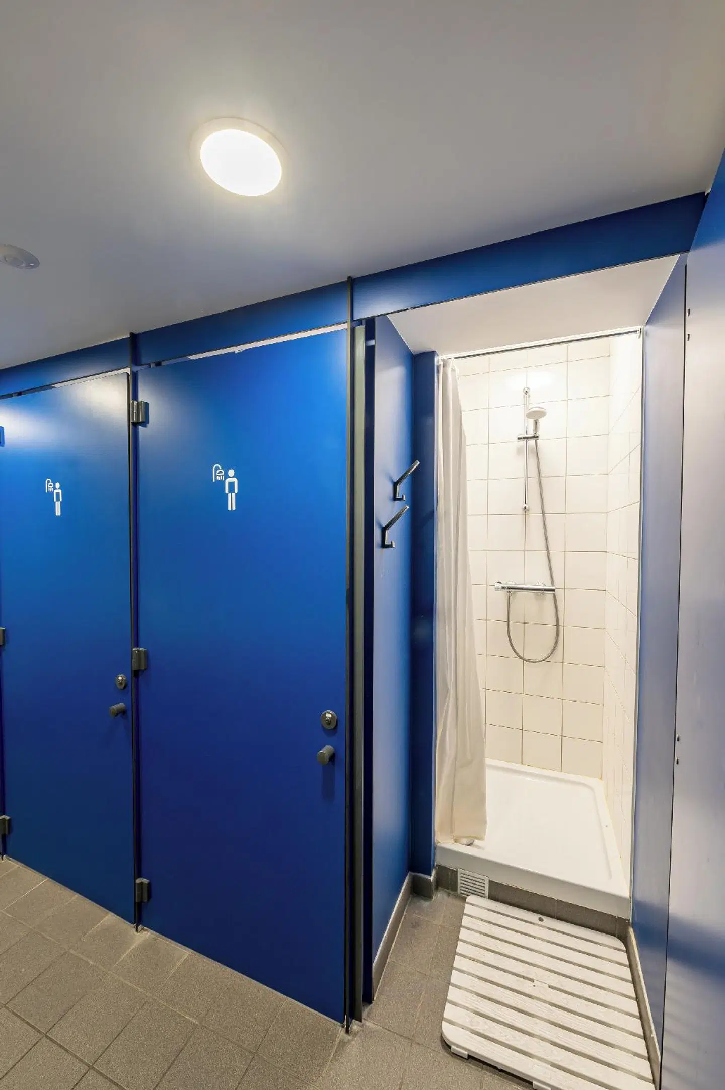 UCPA SPORT STATION HOSTEL PARIS Badezimmer