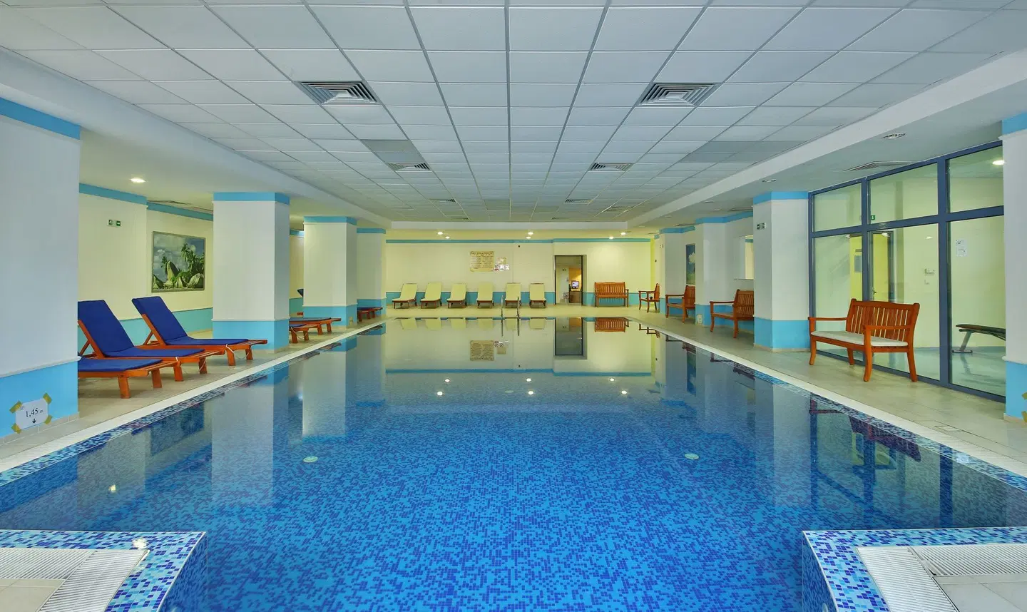 Prestige Hotel & Aquapark Hallenbad