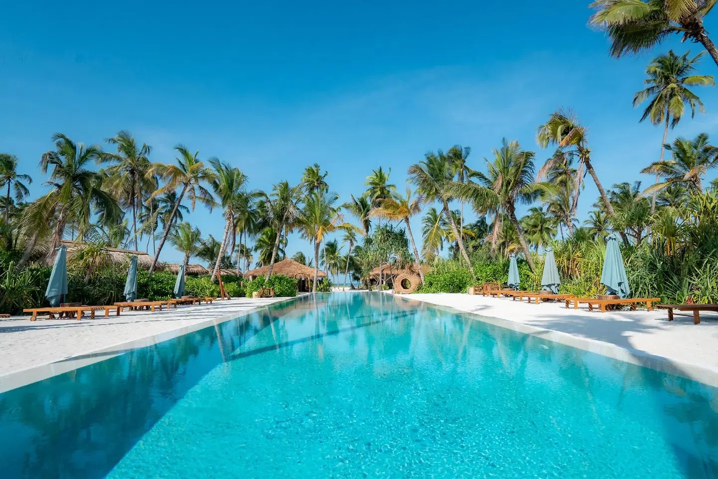 Sensations Eco-Chic Hotel OUTDOOR_POOL