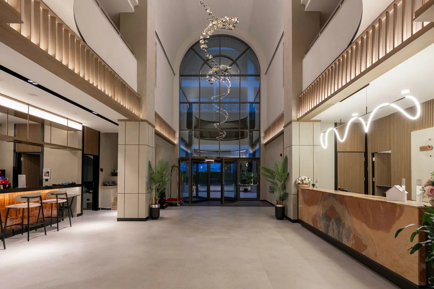 Side Breeze LOUNGE_LOBBY