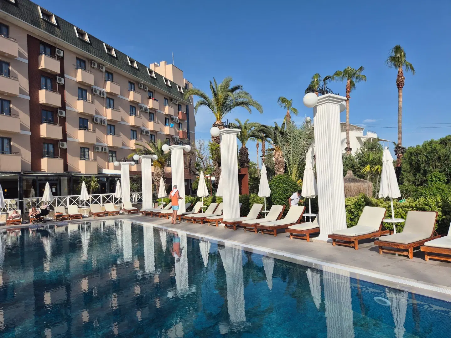 Club Aqua Plaza EXTERIOR