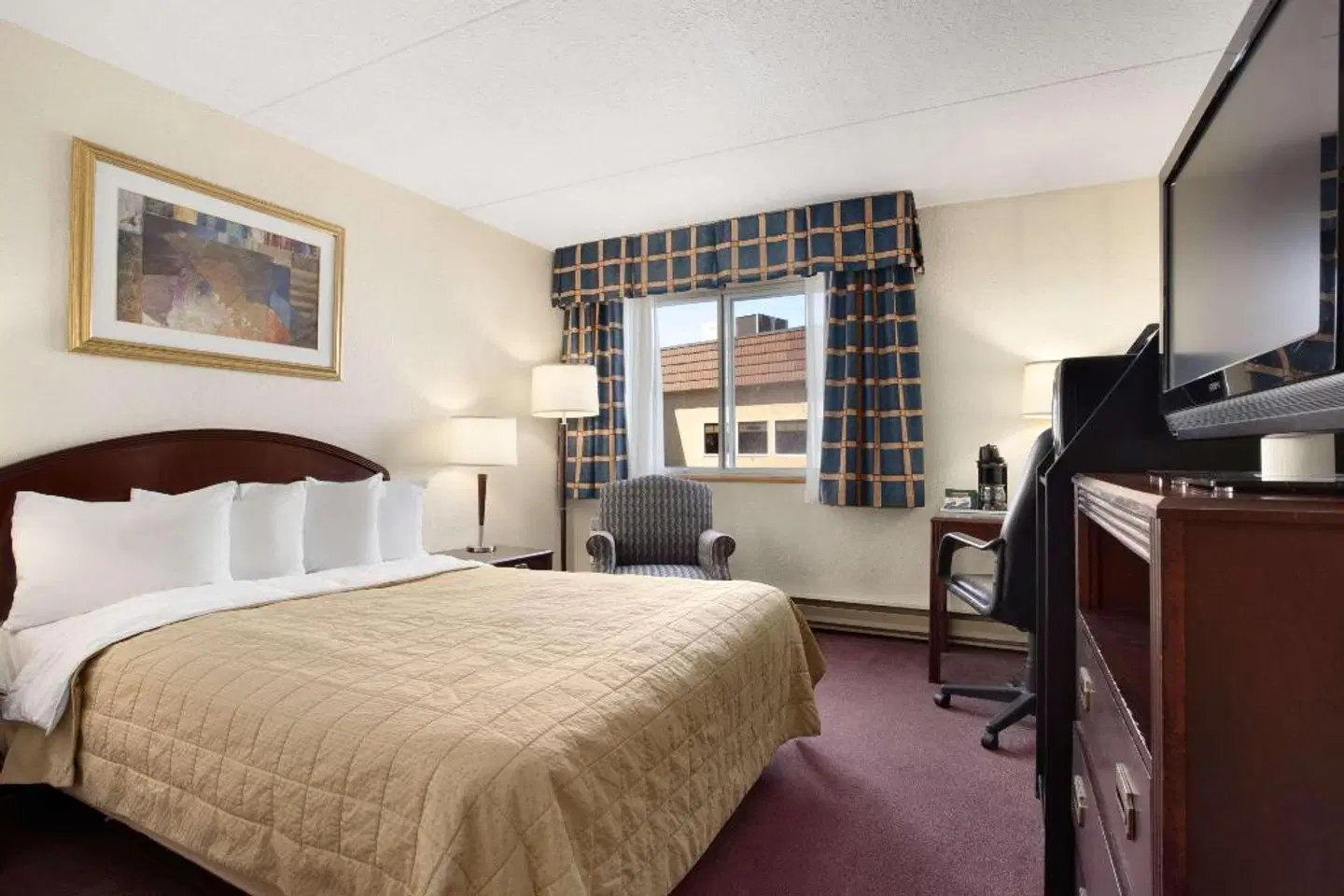 Travelodge Ottawa East ROOM_EXAMPLE
