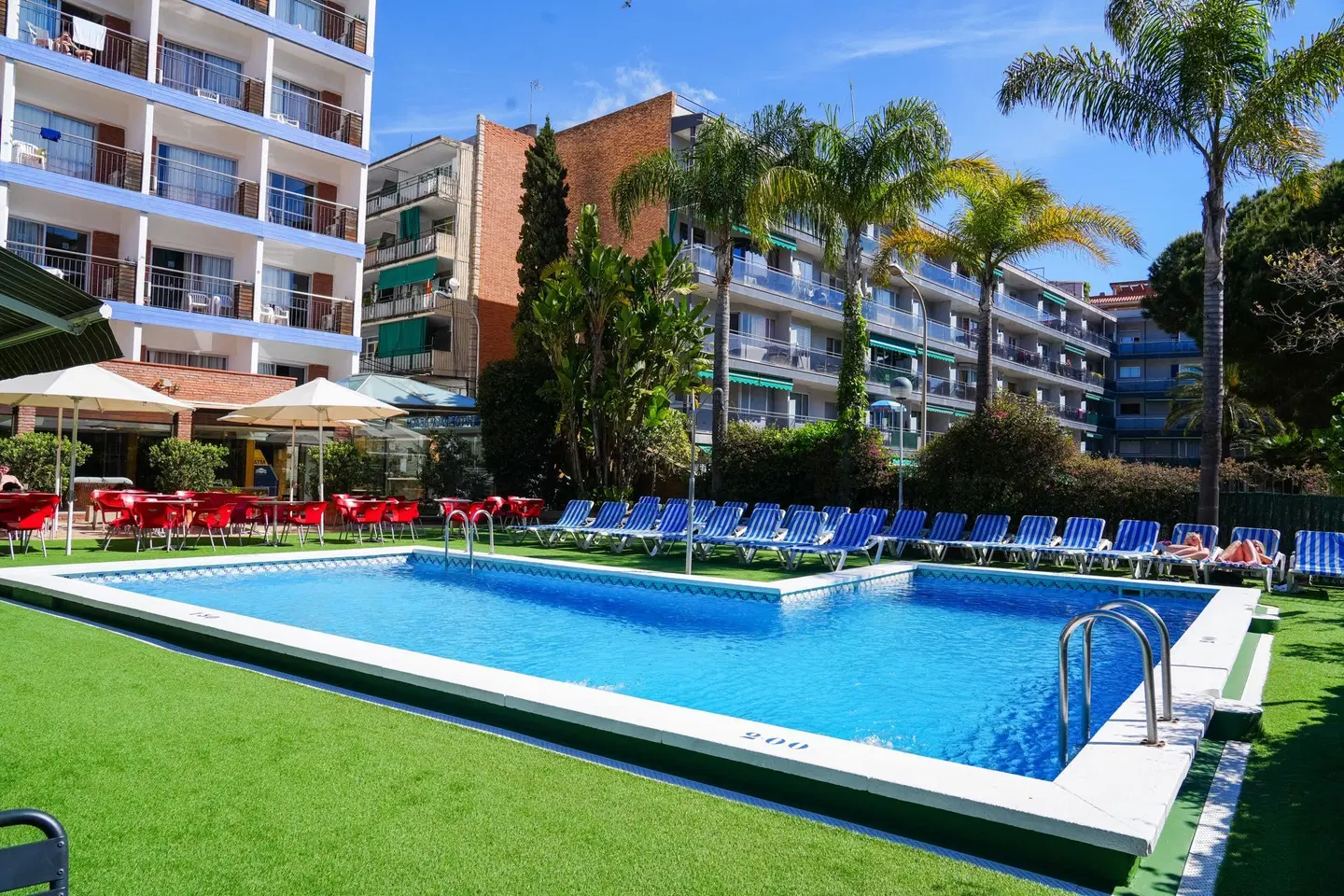 htop Palm Beach OUTDOOR_POOL