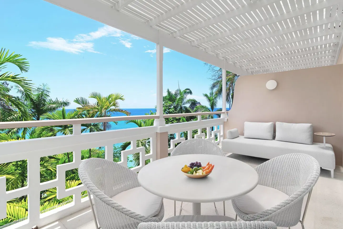 Couples Sans Souci Terrasse