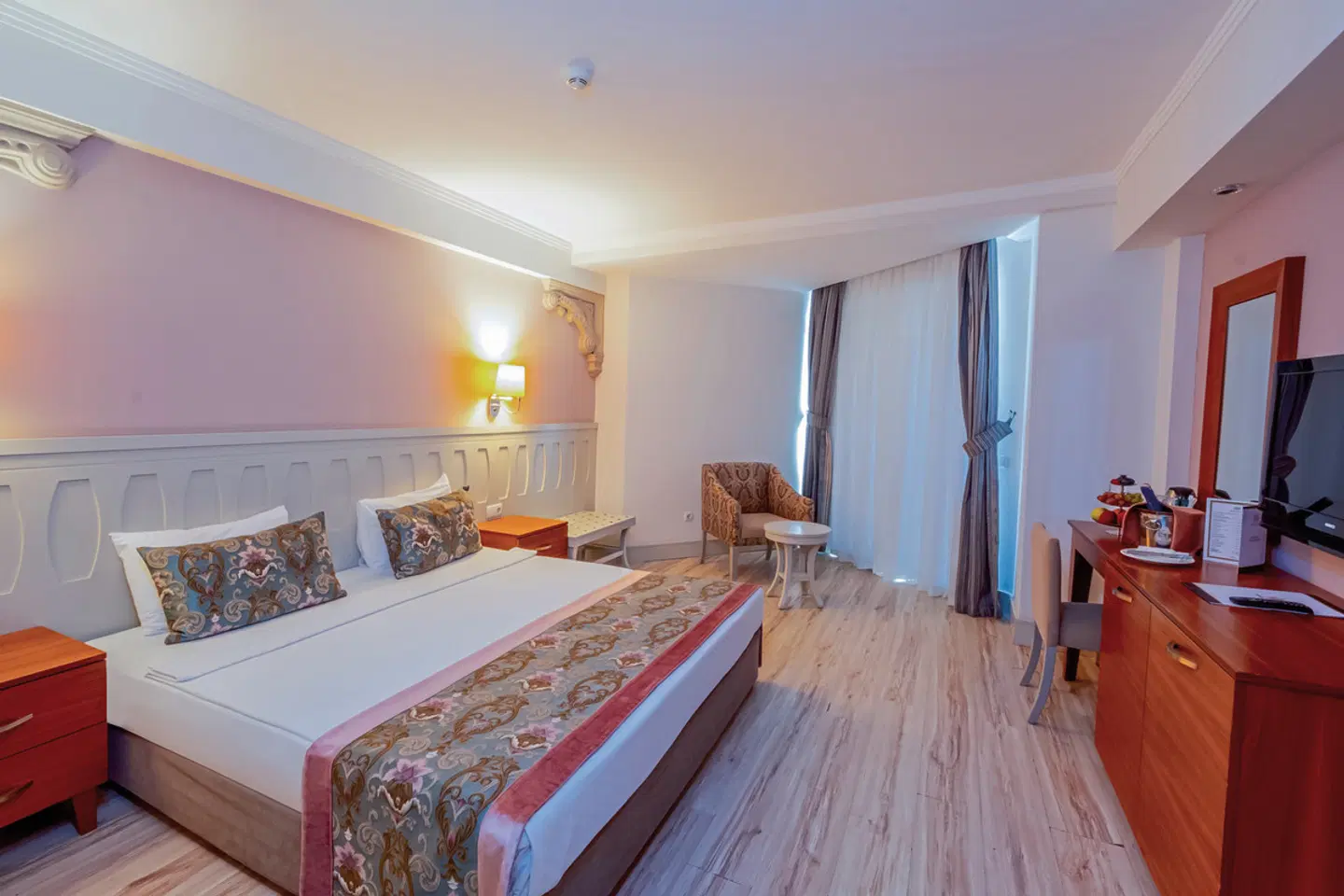 Side Crown Serenity ROOM_EXAMPLE