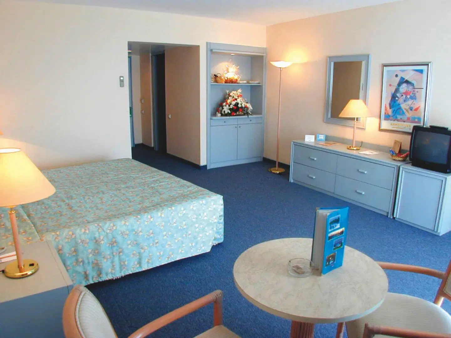 Grand Blue Sky ROOM_EXAMPLE