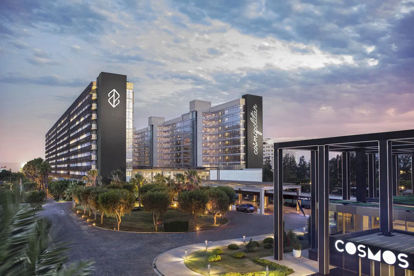 Nirvana Cosmopolitan EXTERIOR