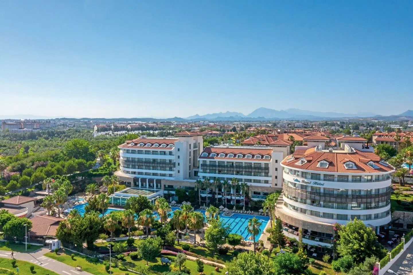 Alba Royal Hotel EXTERIOR