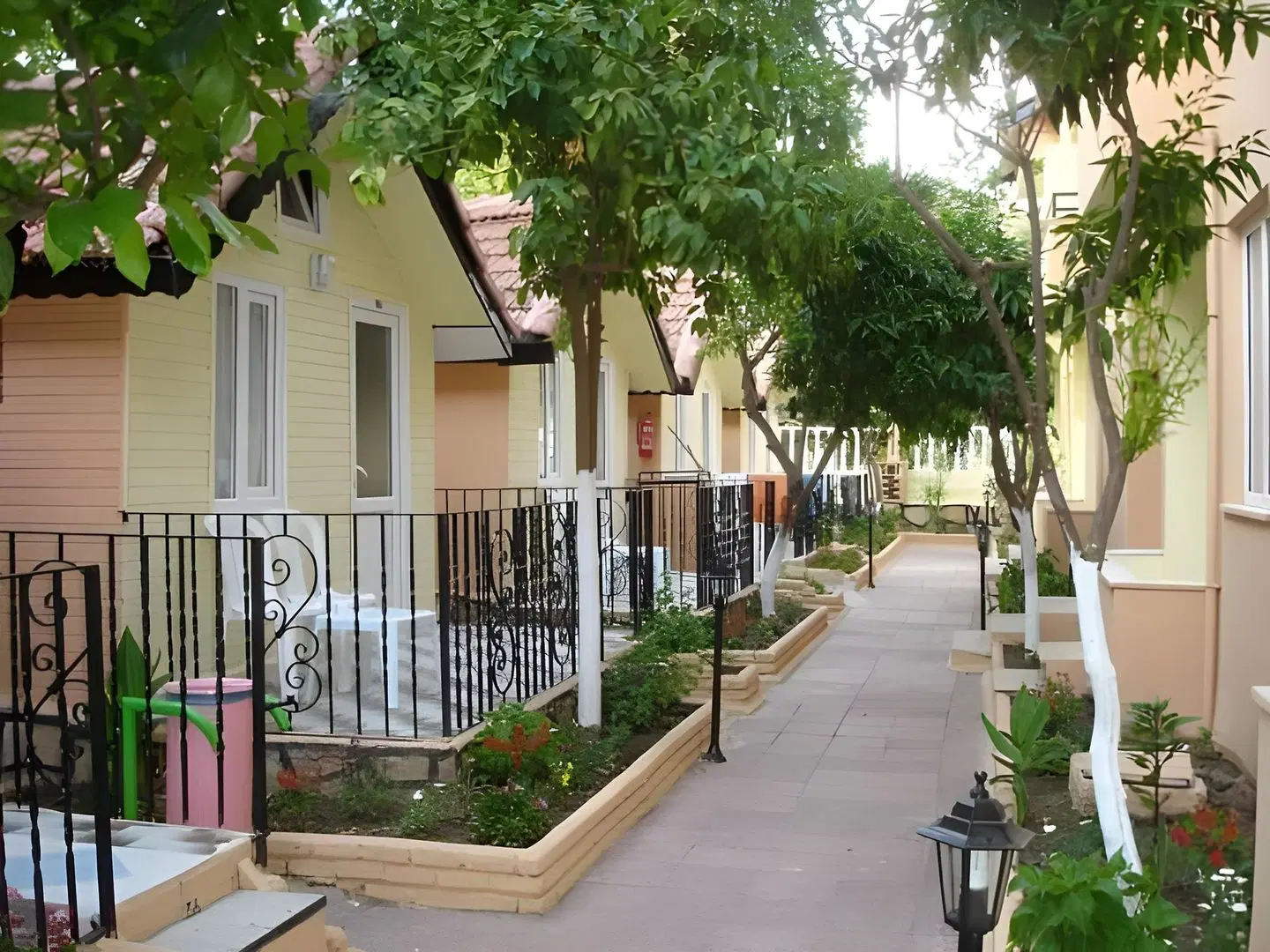 Sayanora Hotel EXTERIOR