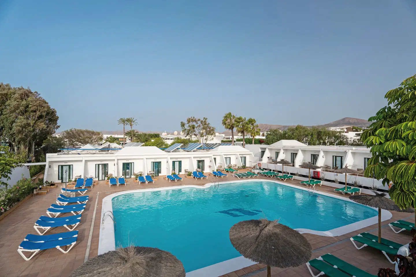 THB Flora OUTDOOR_POOL