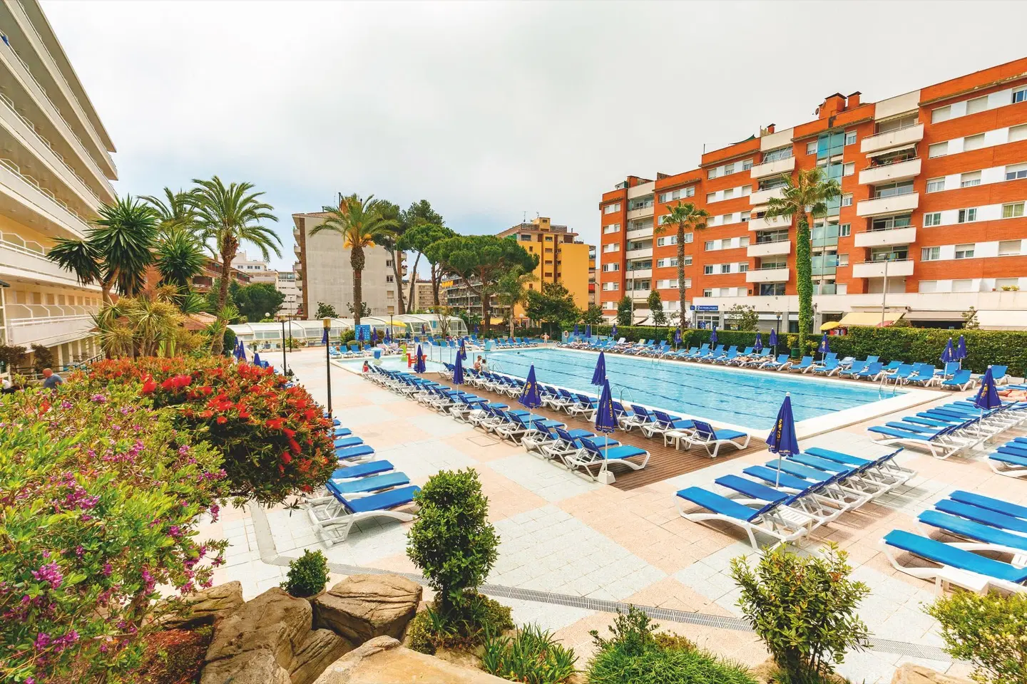 GHT Oasis Park & Spa EXTERIOR