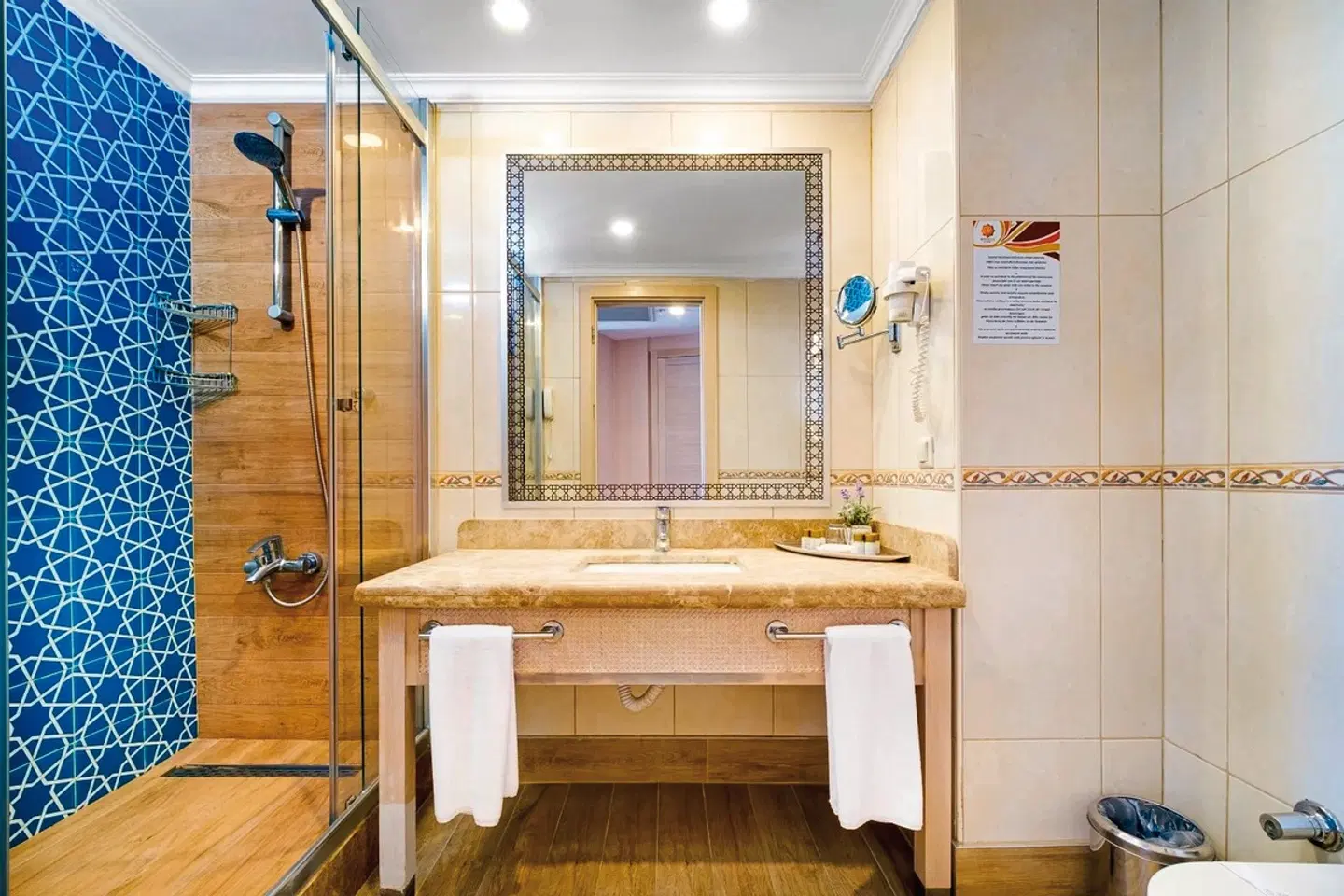 Mukarnas Resort & Spa Badezimmer