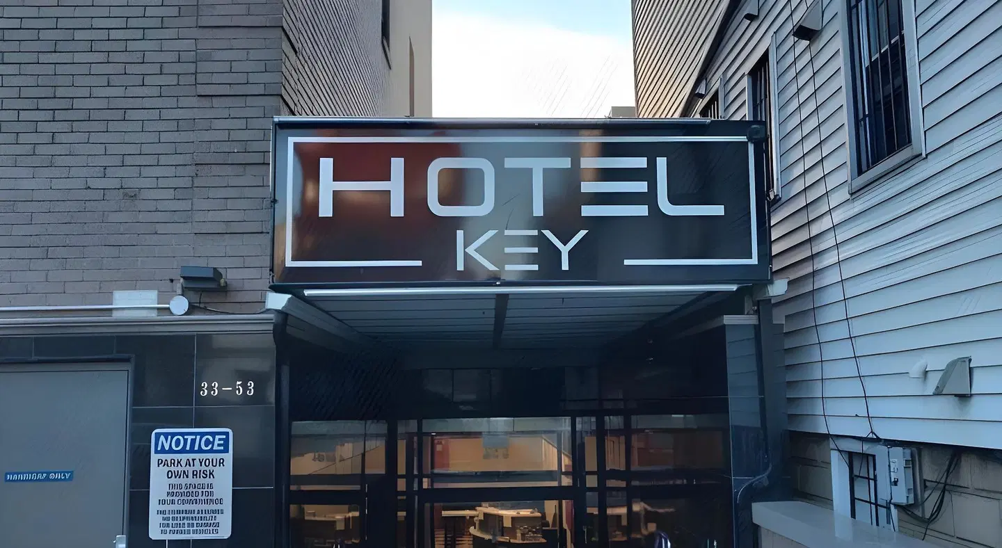 Hotel Key EXTERIOR