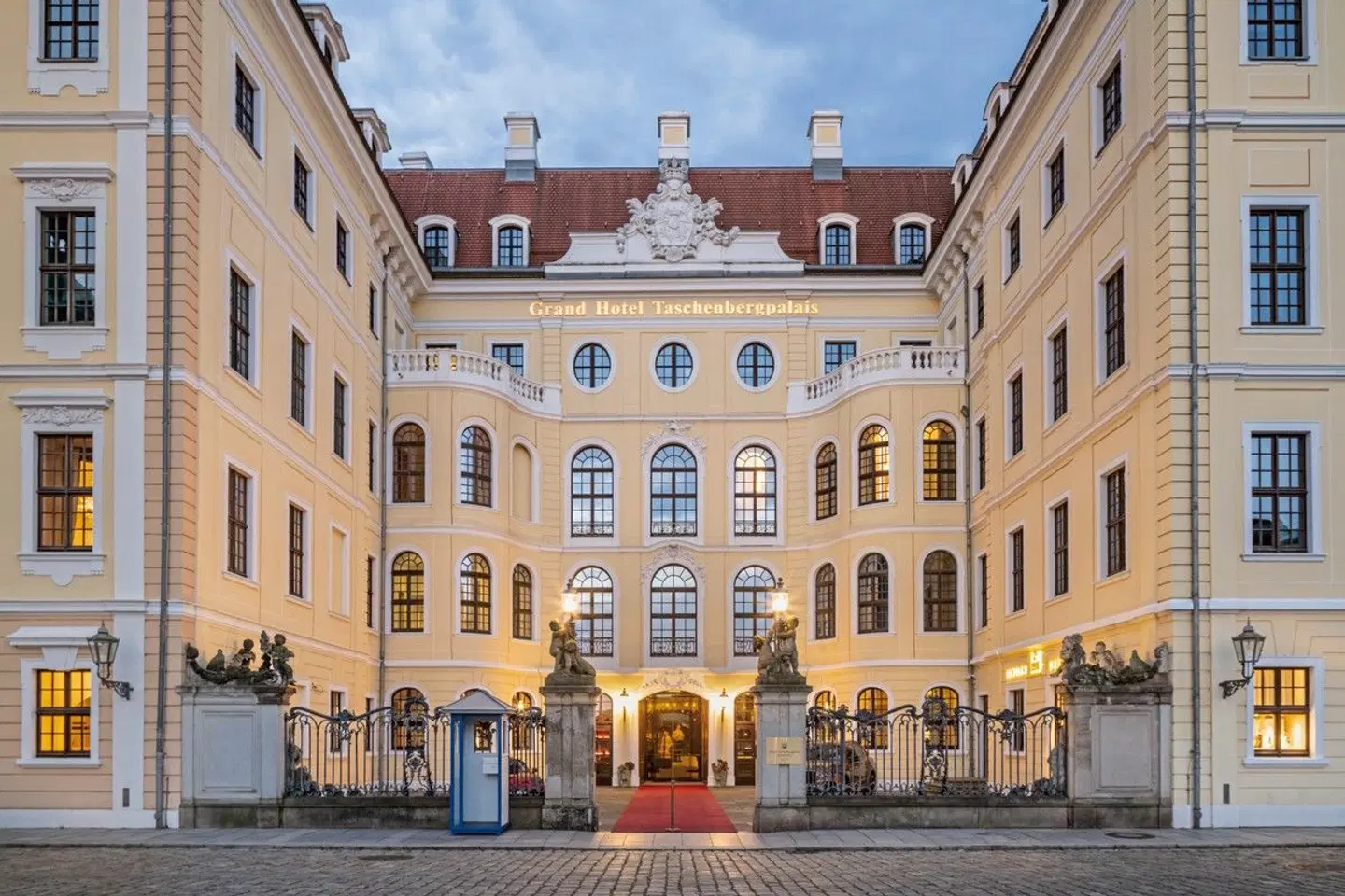 Hotel Taschenbergpalais Kempinski Dresden EXTERIOR