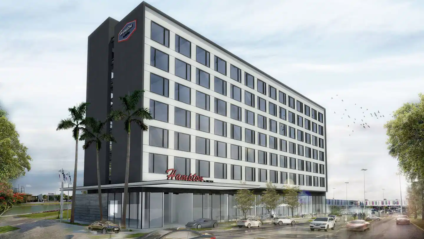 Hampton Inn Cancun Aussenansicht