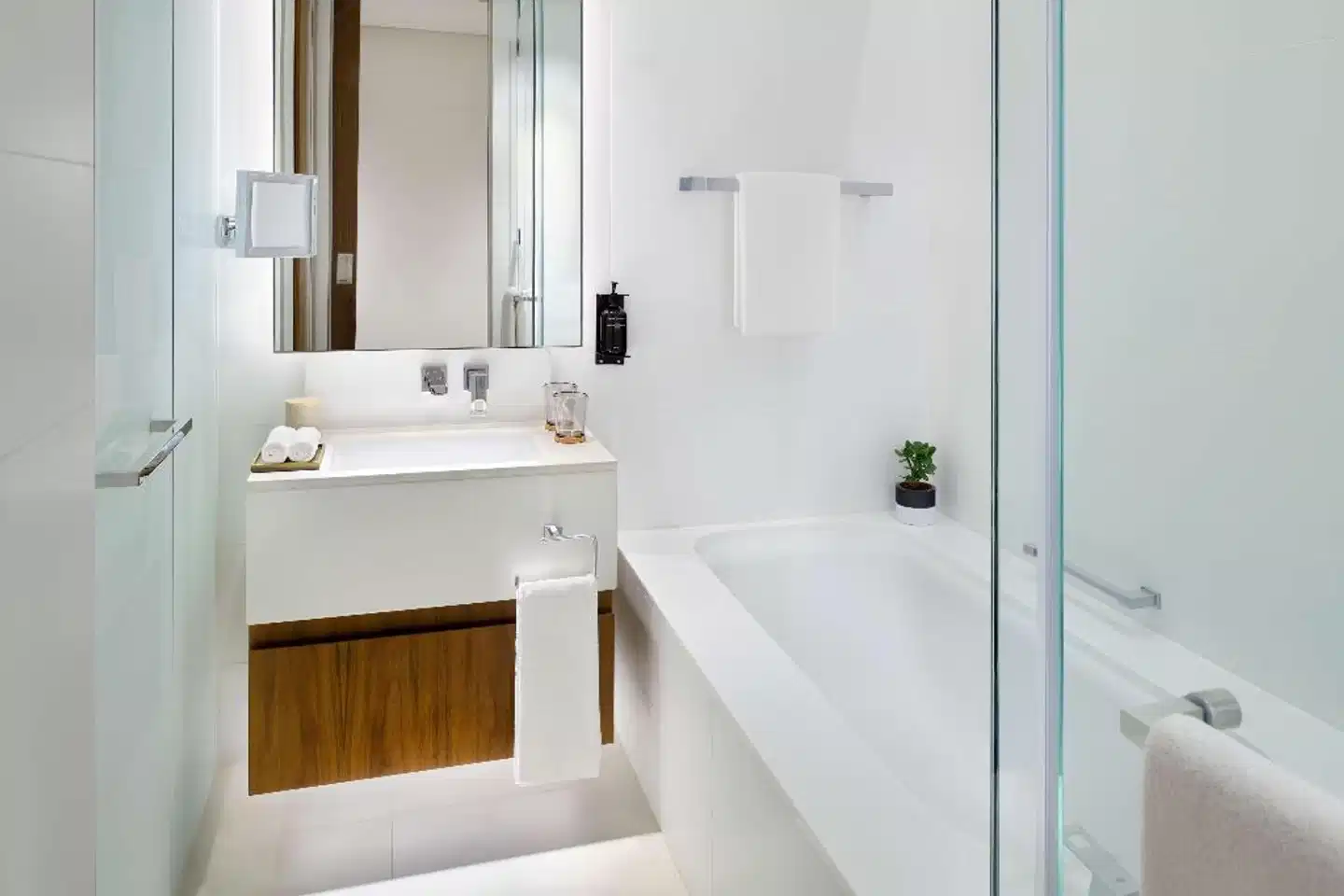 Vida Emirates Hills Badezimmer
