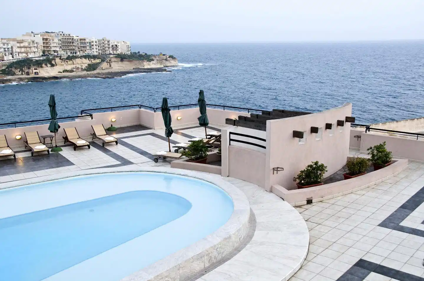 Calypso Pool
