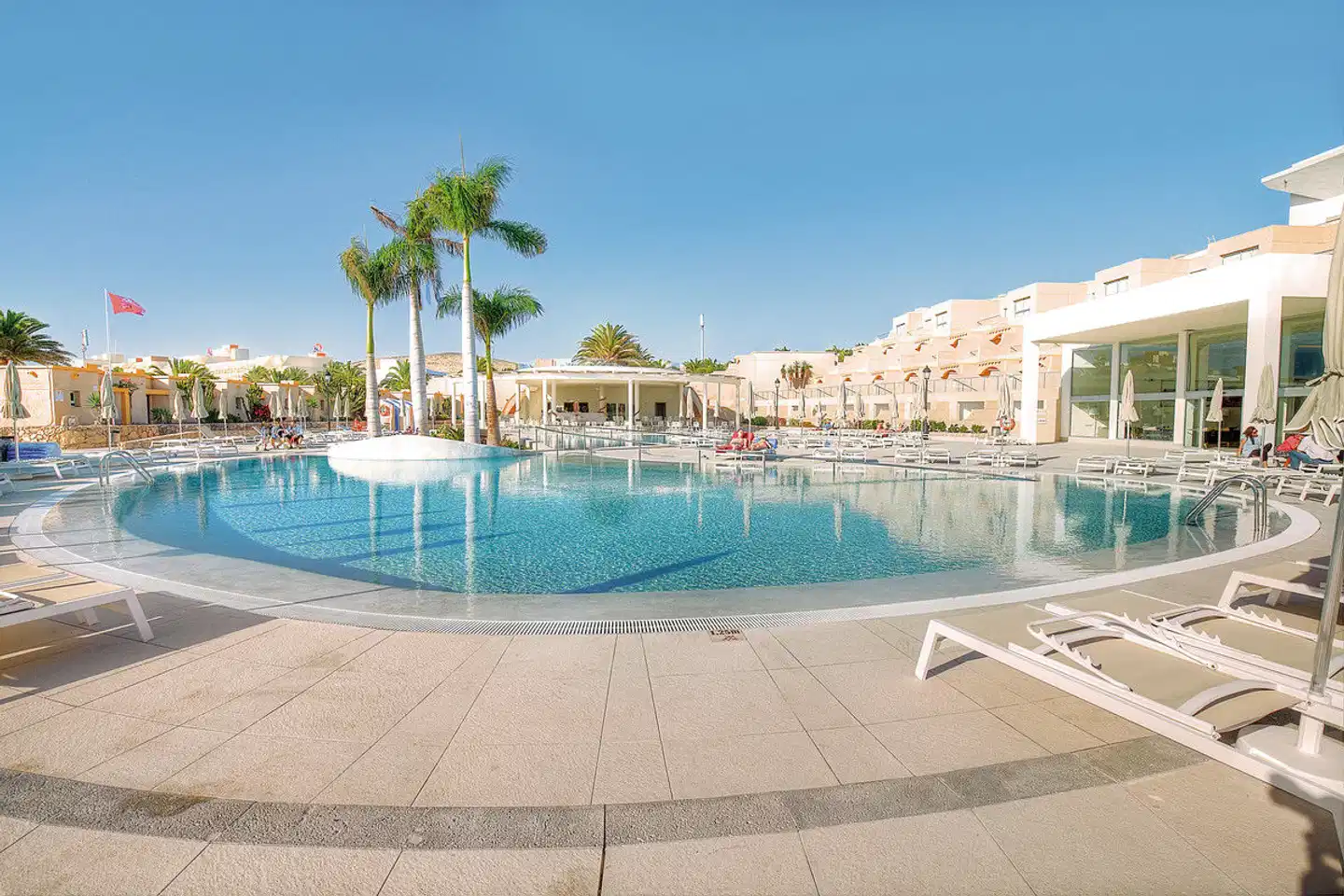 SBH Monica Beach Resort Pool
