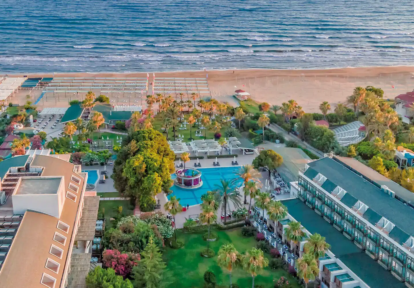 Oleander Beach Resort Aussenansicht