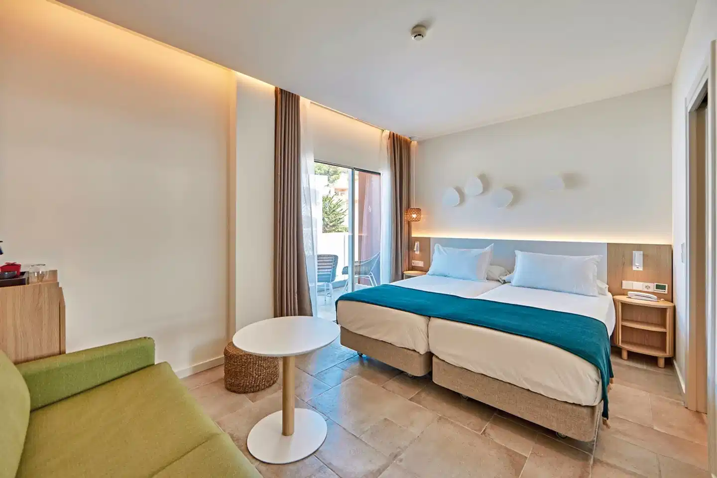 Universal Hotel Aquamarin Wohnbeispiel