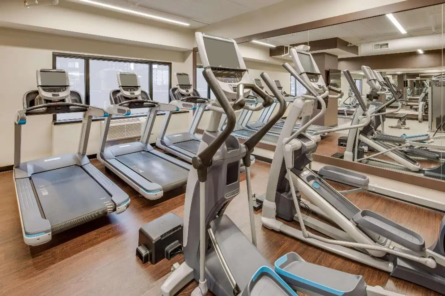 DoubleTree by Hilton Hotel & Suites Jersey City Sport und Entertainment