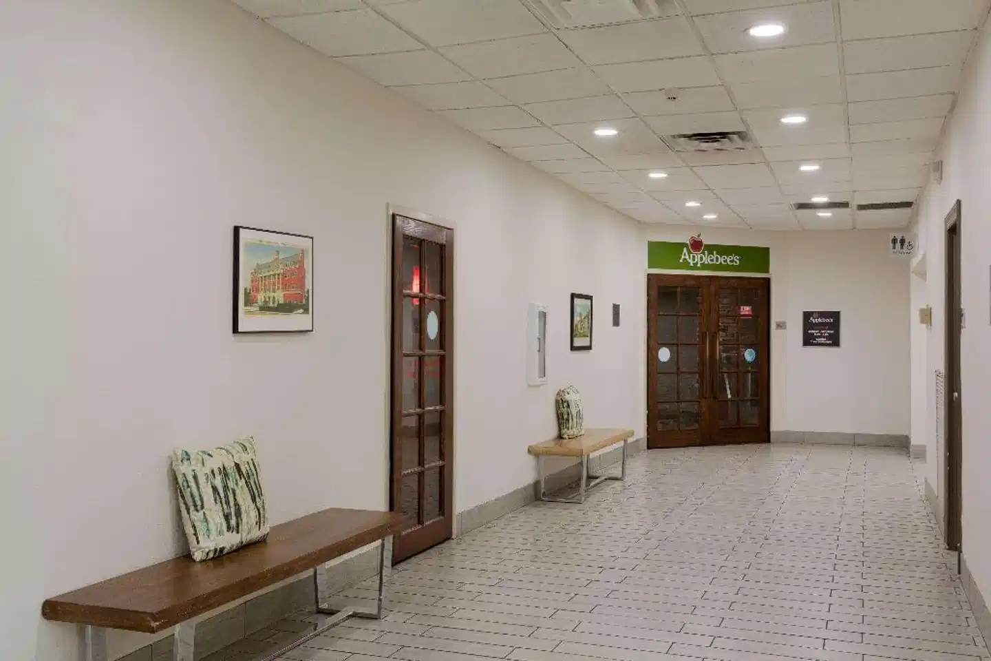 Wyndham Garden Tallahassee Capitol Lobby