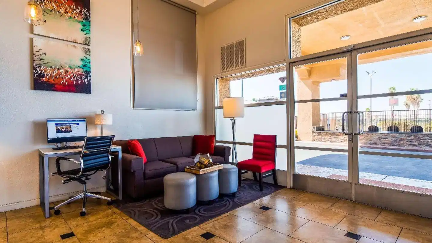 Best Western Heritage Inn Lobby