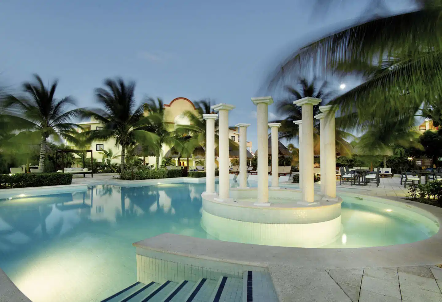 Grand Palladium Kantenah Resort & Spa Pool