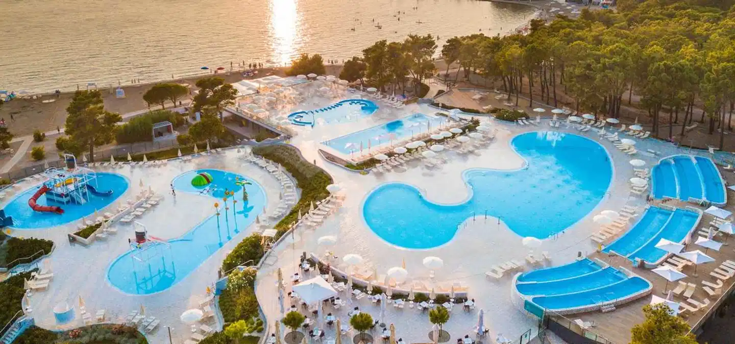 Zaton Holiday Resort Camping Pool