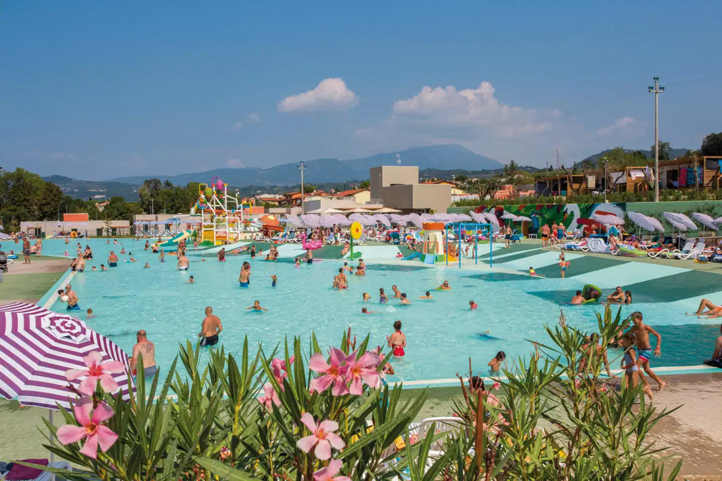 Sisan Family Resort Pool