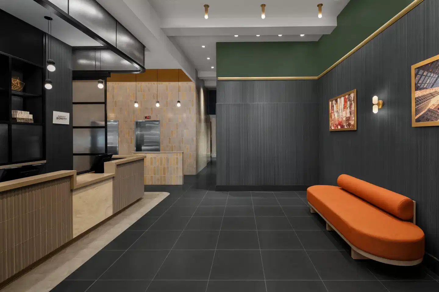 Courtyard by Marriott New York World Trade Center Area Lobby