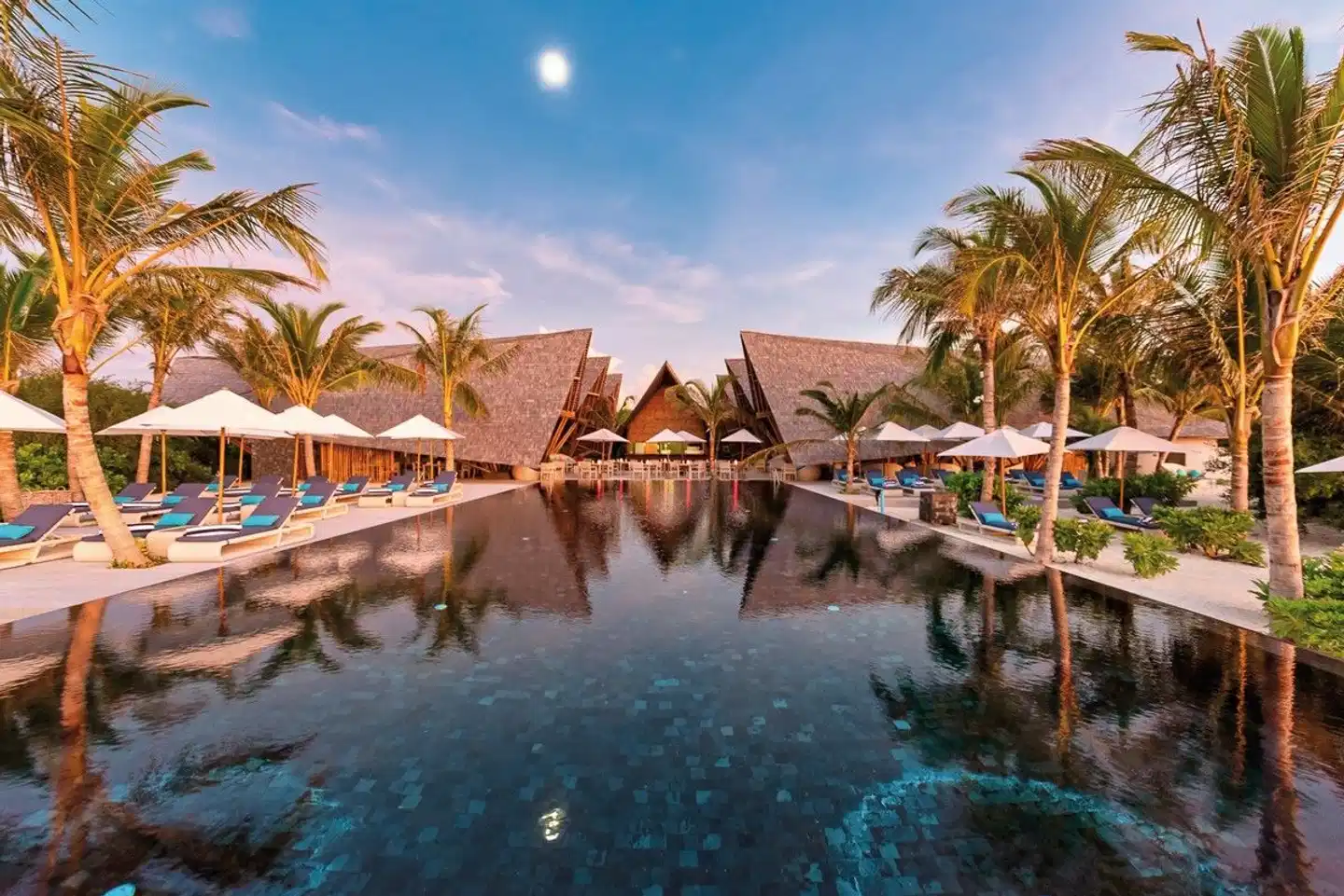 Kuredhivaru Resort and Spa Maldives Pool