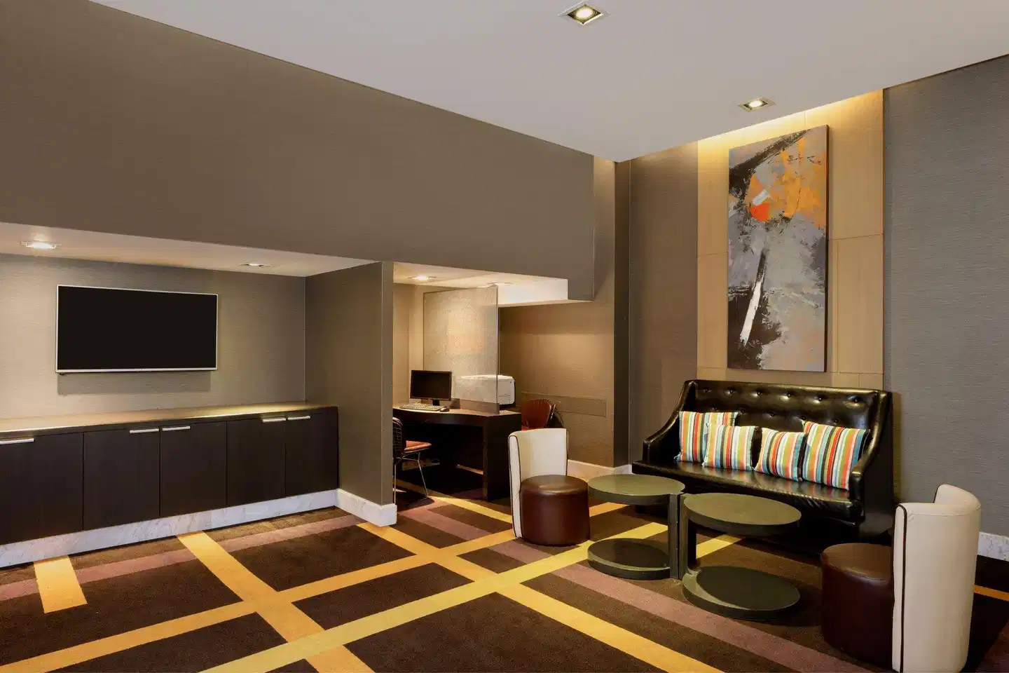 Four Points by Sheraton Bangkok, Sukhumvit 15 Lobby