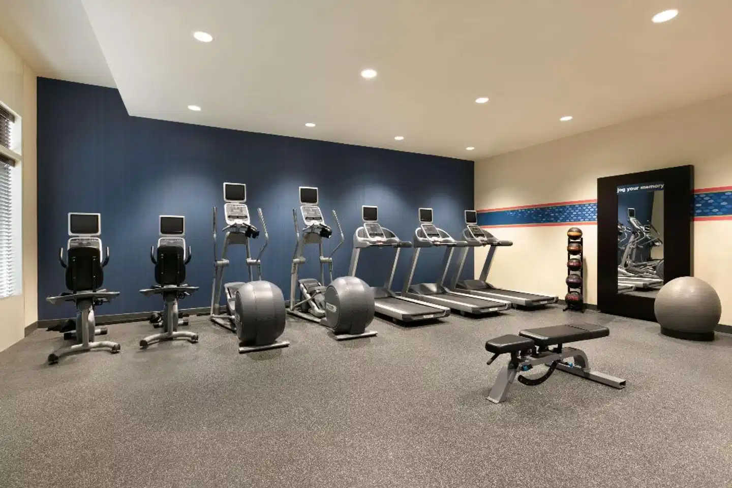 Hampton Inn New York - LaGuardia Airport Sport und Entertainment